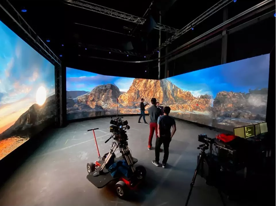 VR XR Virtual Immersive LED Screen/ 3D led billboard/ LED Display for Naked 3D